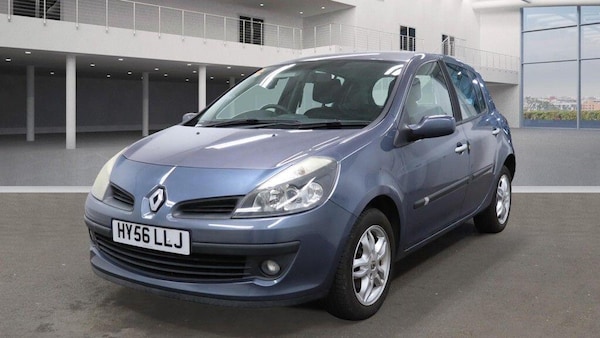 Used Renault Clio 2006 for sale - 76190059: Photo 2