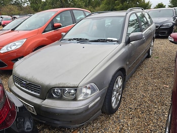 Used Volvo V40 2003 for sale - 75990248: Photo