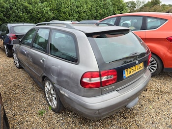 Used Volvo V40 2003 for sale - 75990248: Photo