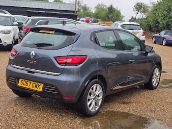 Used Renault Clio 2017 for sale - 79676087: Photo
