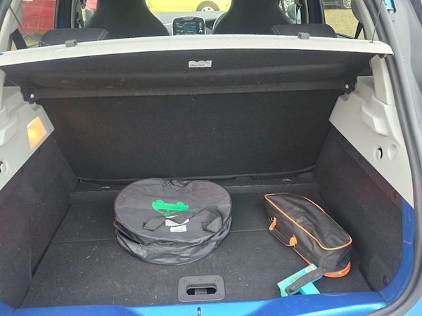 Used Renault Zoe for sale - 76284392: Photo 11