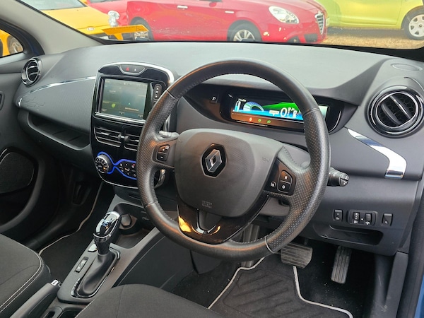 Used Renault Zoe for sale - 76284392: Photo 12