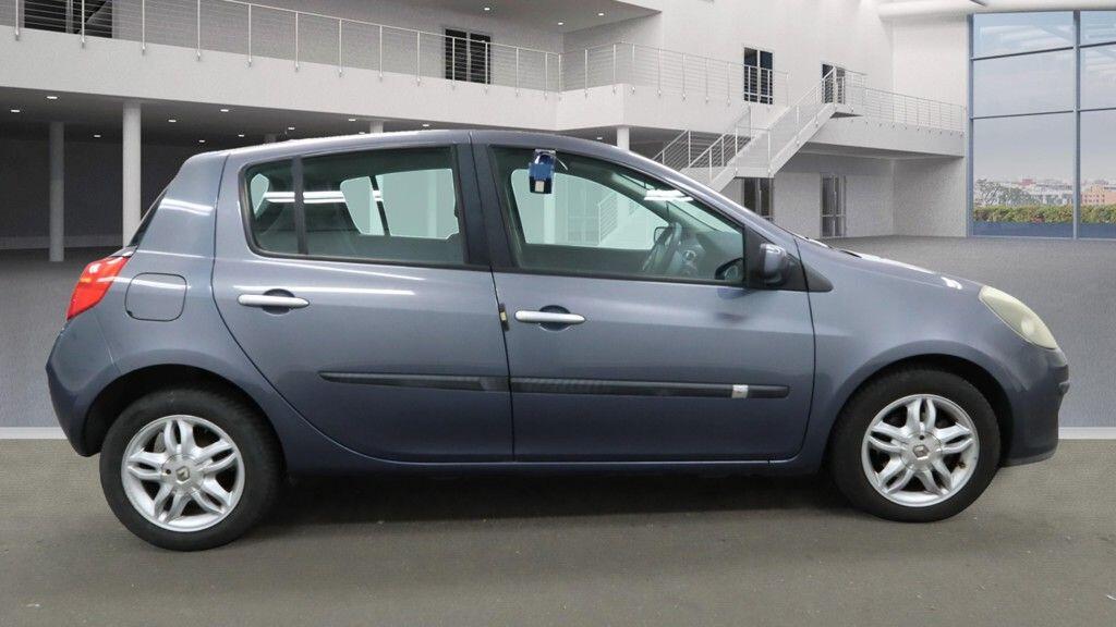 Used Renault Clio 2006 for sale - 76649549: Photo 5