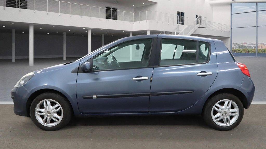 Used Renault Clio 2006 for sale - 76649549: Photo 6