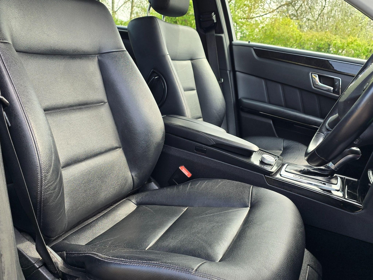 Used Mercedes-Benz E Class 2010 for sale - 77048344: Photo 7