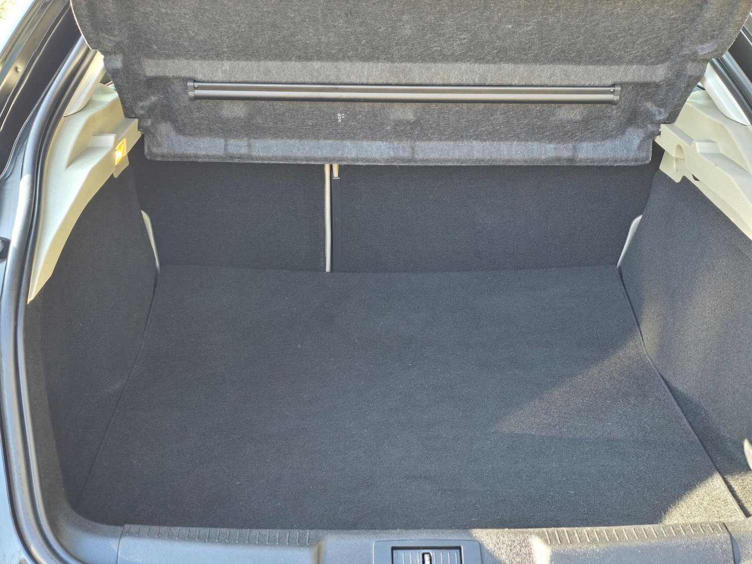 Used Renault Laguna 2010 for sale - 77779420: Photo 9