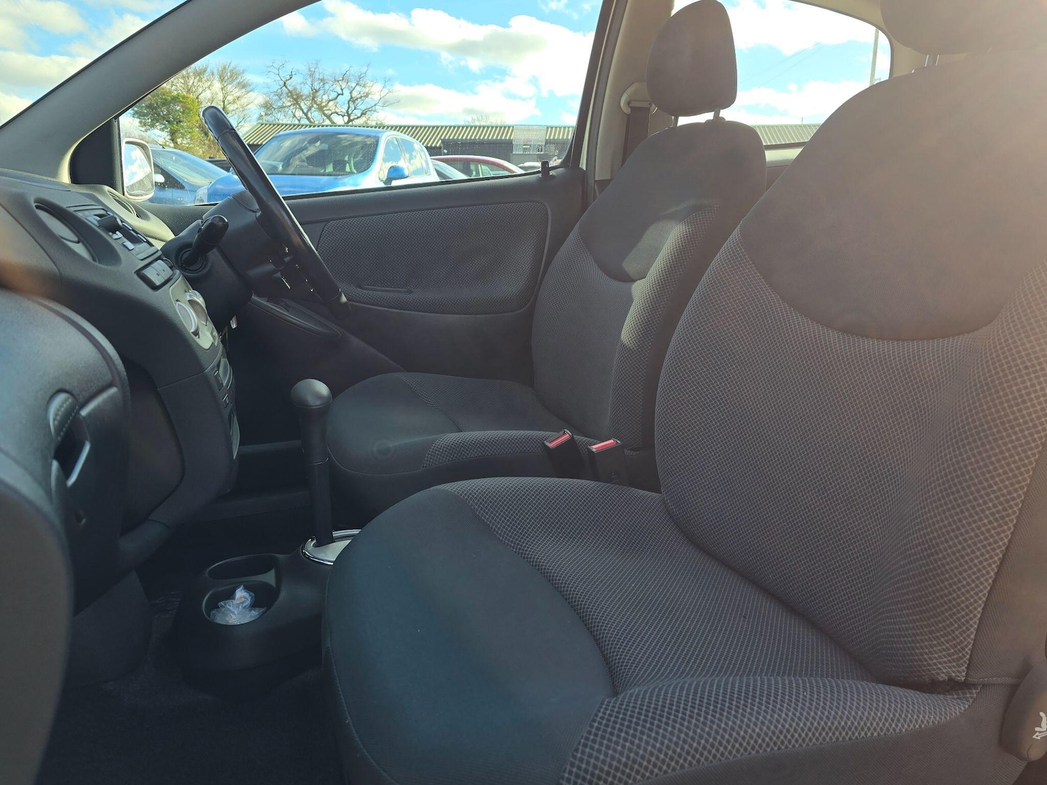 Used Toyota Yaris 2004 for sale - 77654091: Photo 13