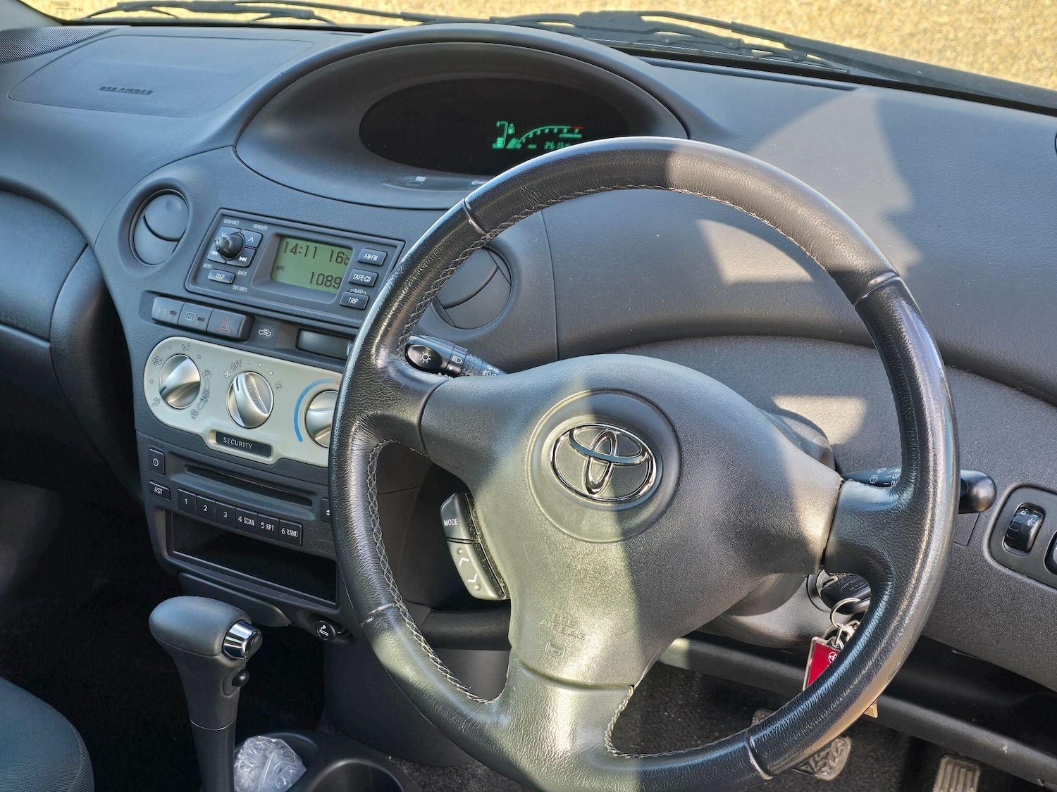 Used Toyota Yaris 2004 for sale - 77654091: Photo 15