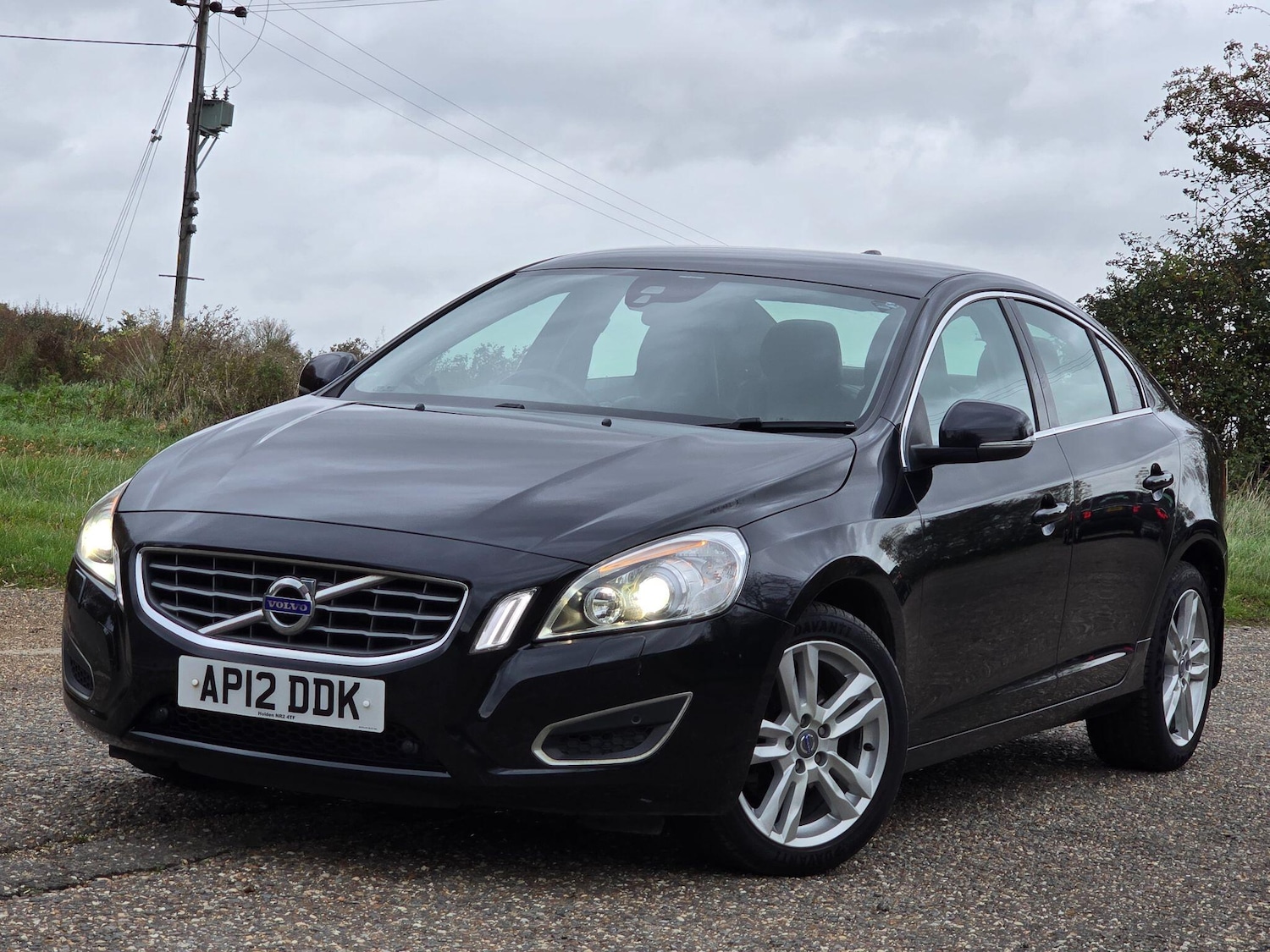 Used Volvo S60 2012 for sale - 76649563: Photo 2