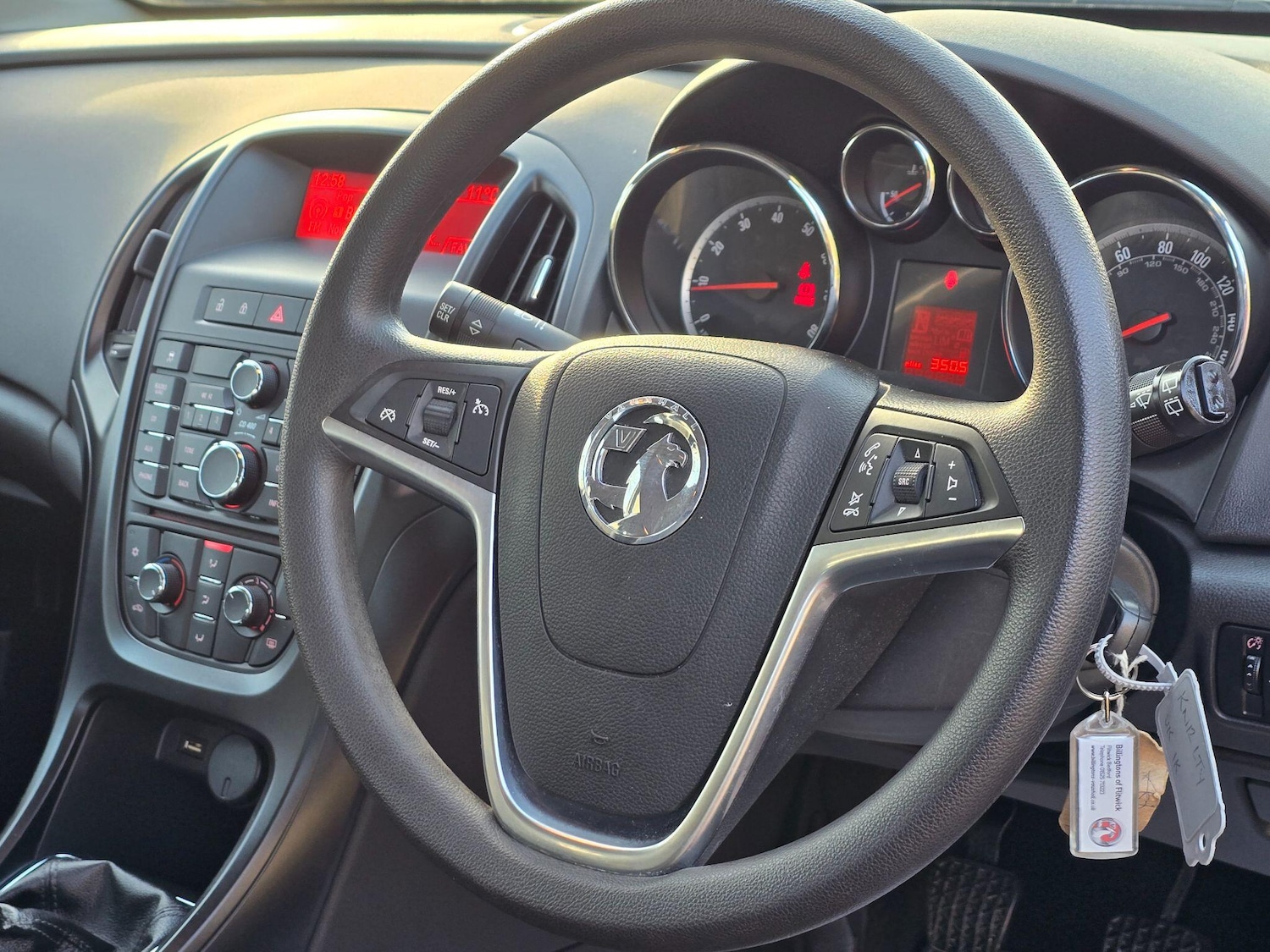 Used Vauxhall Astra 2012 for sale - 77018433: Photo 19