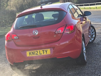 Used Vauxhall Astra 2012 for sale - 77018433: Photo