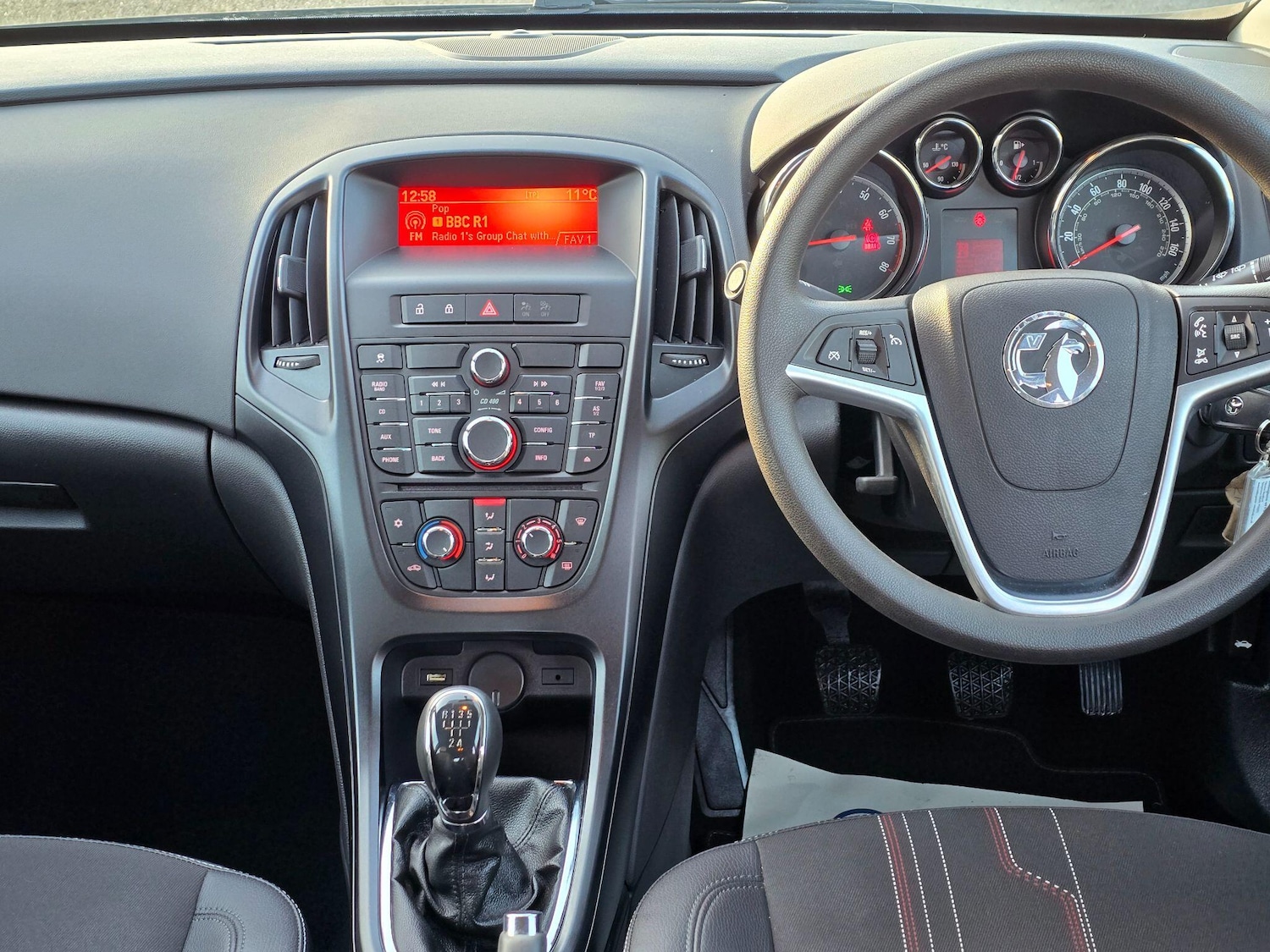 Used Vauxhall Astra 2012 for sale - 77018433: Photo 9