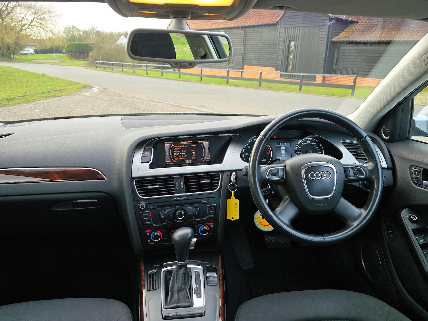 Used Audi A4 2010 for sale - 77648242: Photo 10