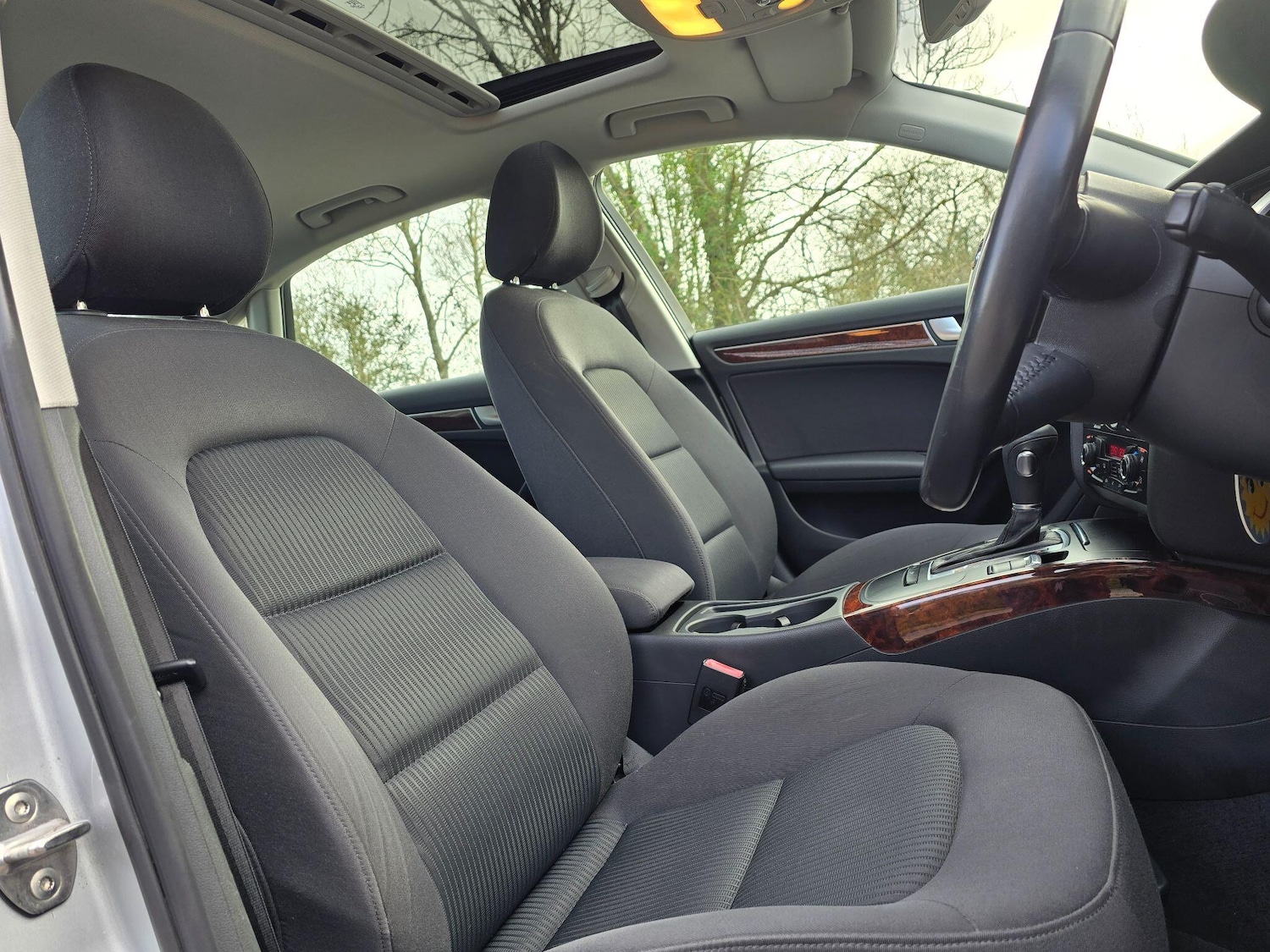 Used Audi A4 2010 for sale - 77648242: Photo 7