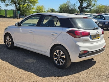 Used Hyundai i20 2019 for sale - 78445405: Photo