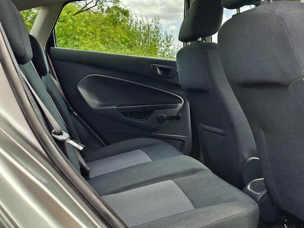 Used Ford Fiesta 2010 for sale - 75060063: Photo 20