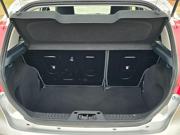 Used Ford Fiesta 2010 for sale - 75060063: Photo 9