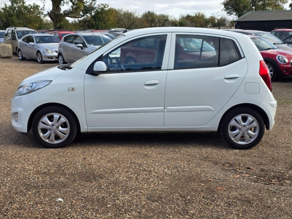 Used Hyundai i10 2012 for sale - 76201211: Photo 5