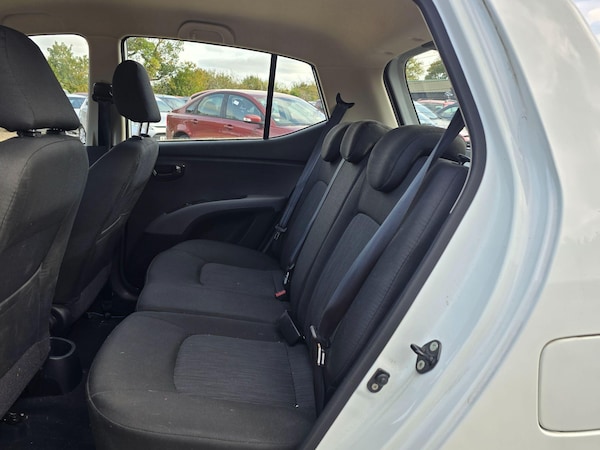 Used Hyundai i10 2012 for sale - 76201211: Photo 8