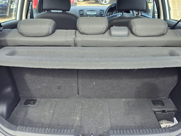 Used Hyundai i10 2012 for sale - 76201211: Photo 9