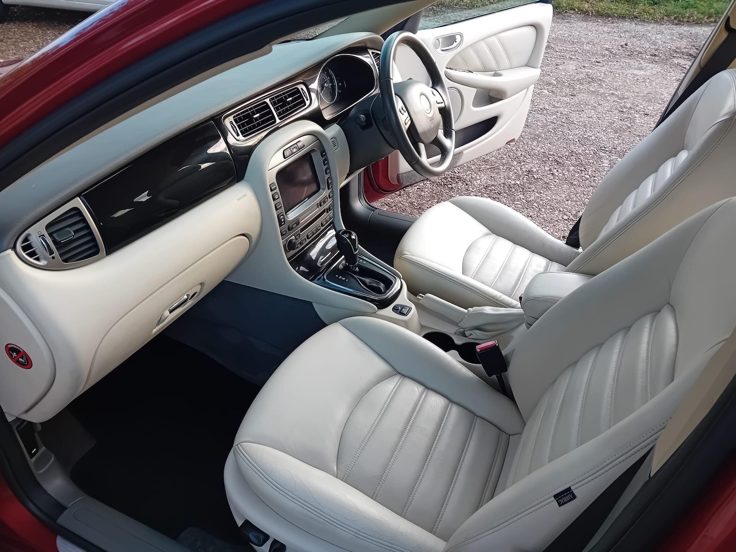 Used Jaguar X-Type 2009 for sale - 76649559: Photo 17