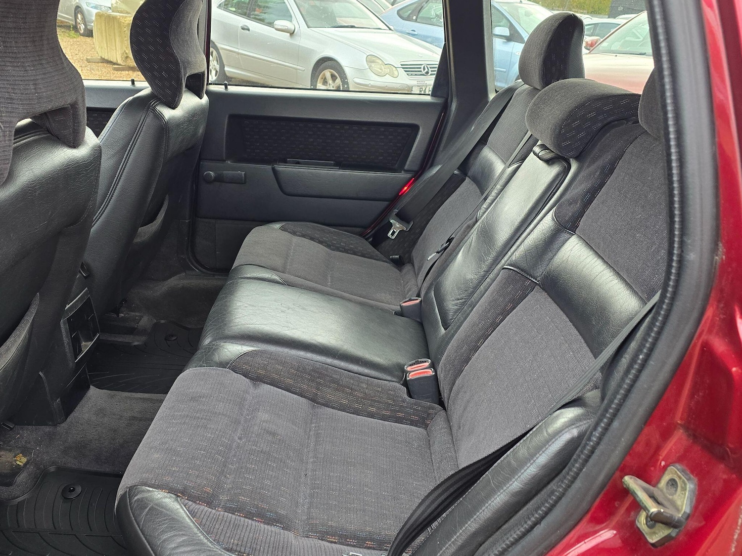 Used Volvo 850 1996 for sale - 76649554: Photo 8