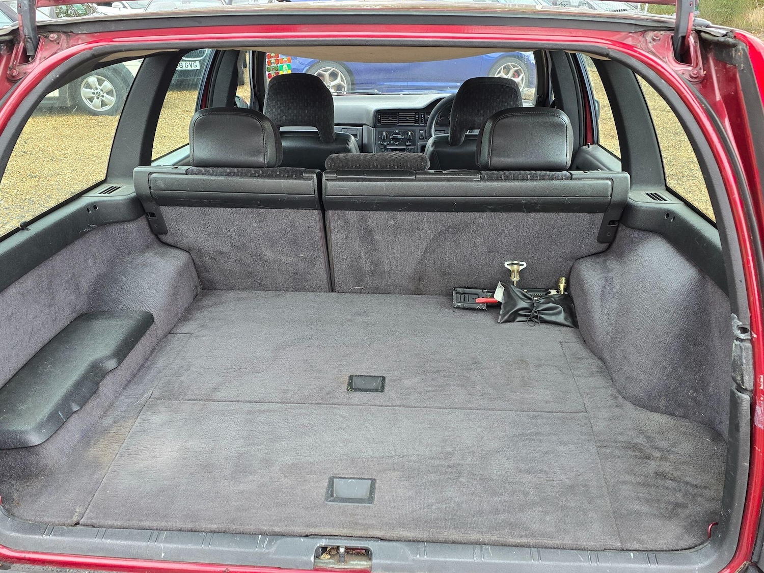 Used Volvo 850 1996 for sale - 76649554: Photo 9