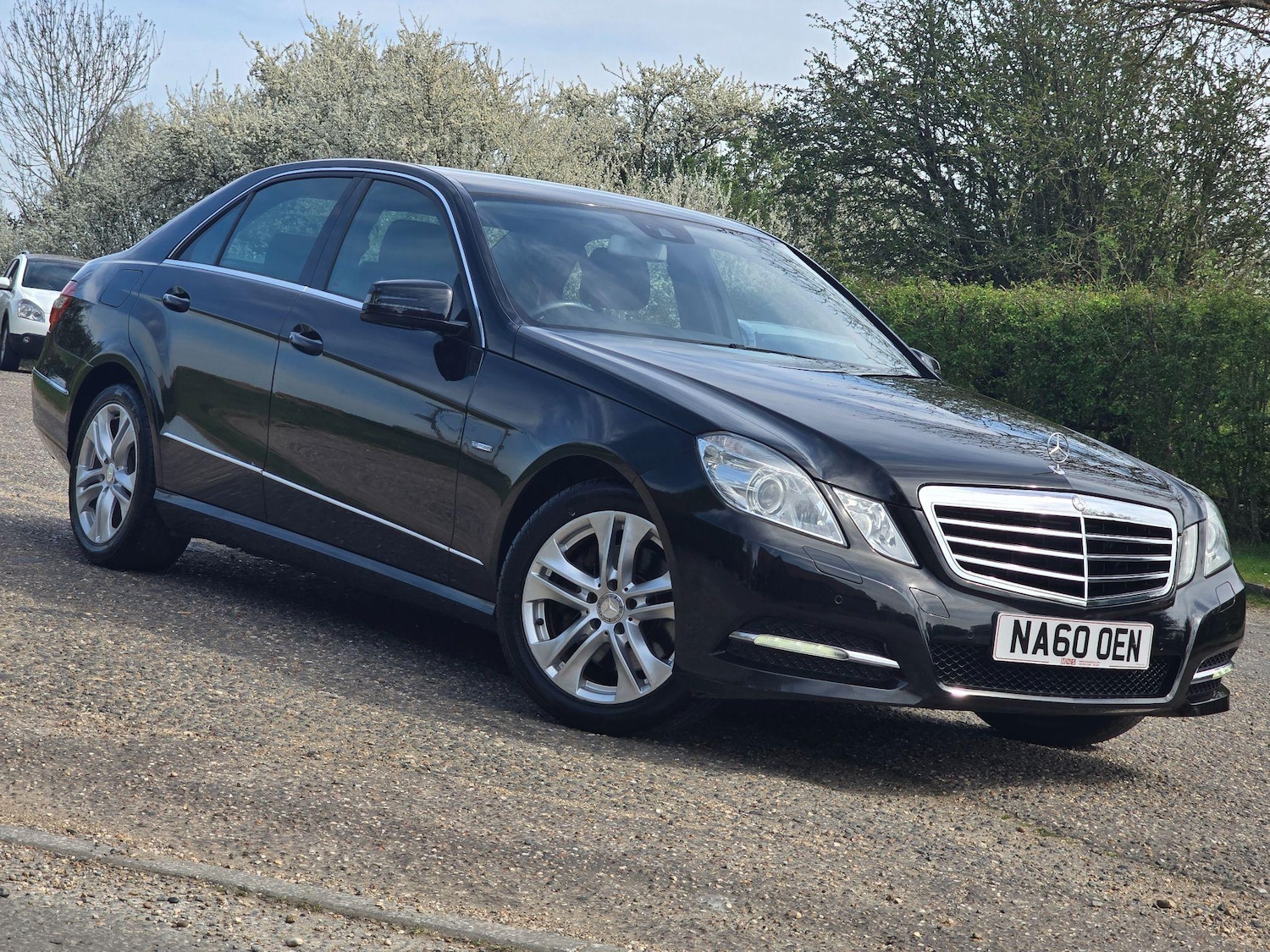 Used Mercedes-Benz E Class 2010 for sale - 76649552: Photo 1