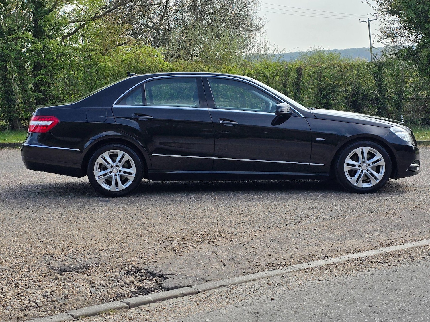 Used Mercedes-Benz E Class 2010 for sale - 76649552: Photo 5