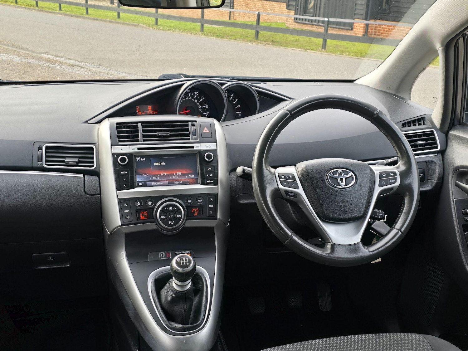 Used Toyota Verso 2014 for sale - 77582539: Photo 18