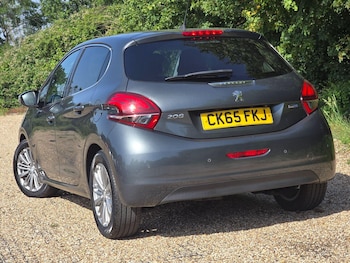 Used Peugeot 208 2015 for sale - 79112025: Photo