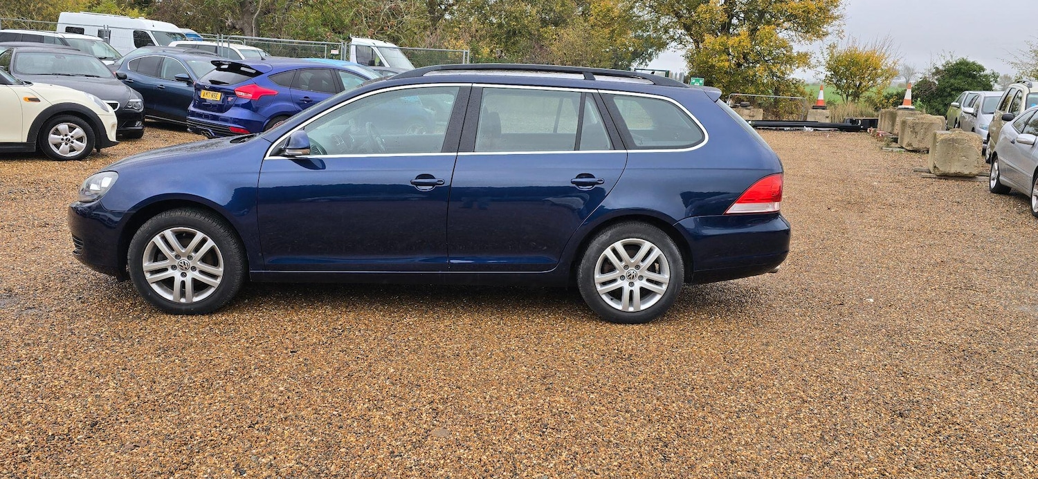 Used Volkswagen Golf 2011 for sale - 76424132: Photo 5