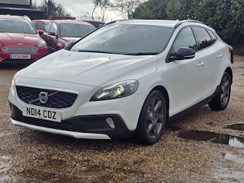 Used Volvo V40 2014 for sale - 77470978: Photo