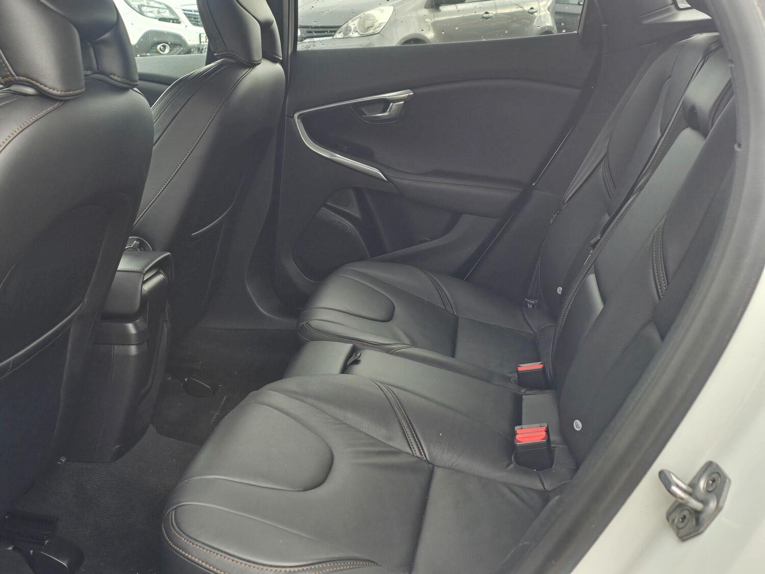 Used Volvo V40 2014 for sale - 77470978: Photo 6