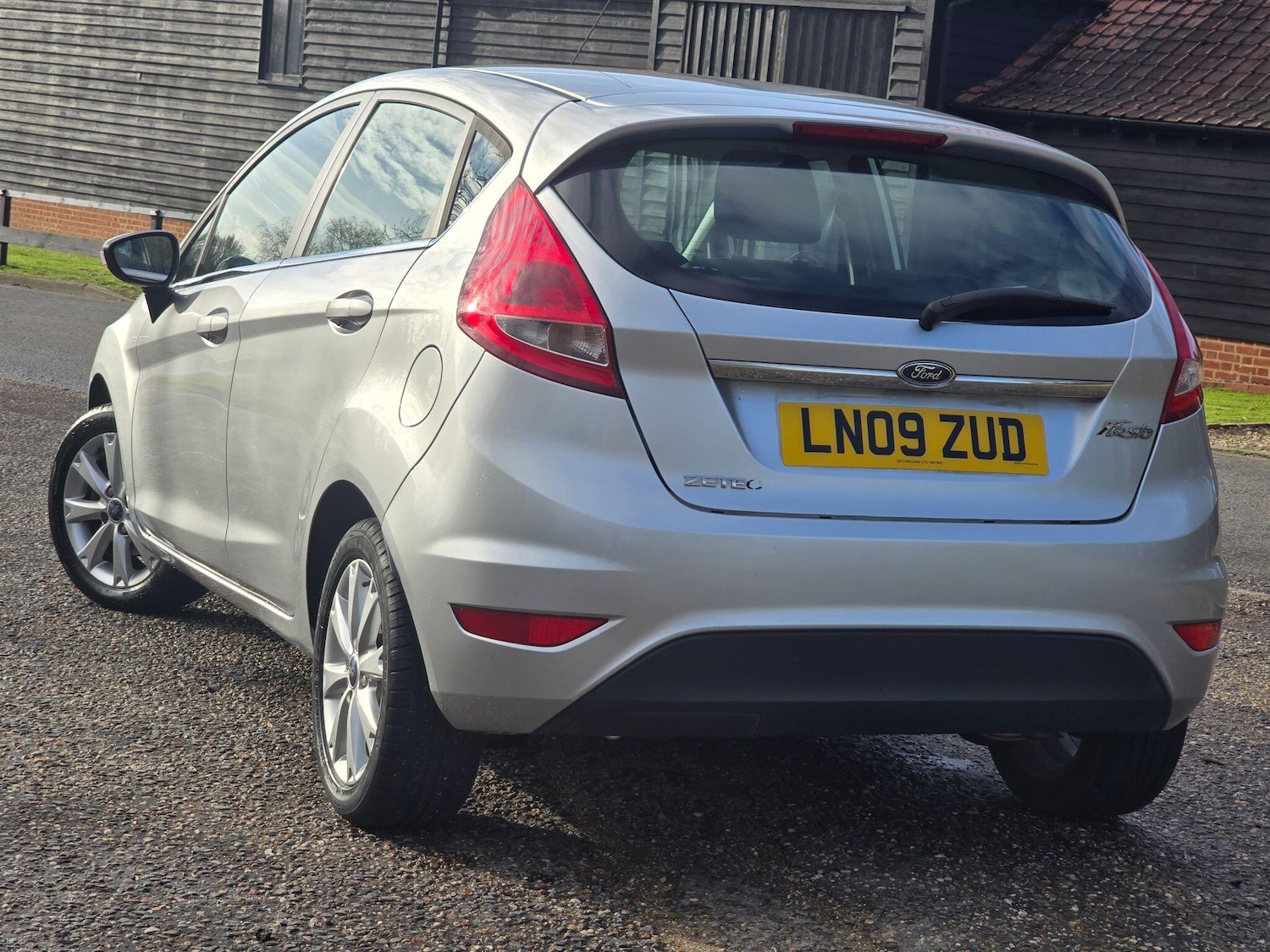 Used Ford Fiesta 2009 for sale - 77398489: Photo 2