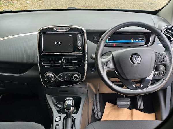 Used Renault Zoe for sale - 76282636: Photo 9