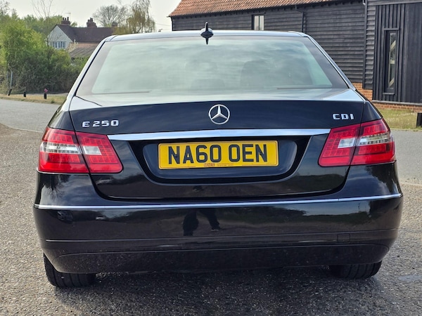 Used Mercedes-Benz E-Class 2010 for sale - 74557575: Photo 11