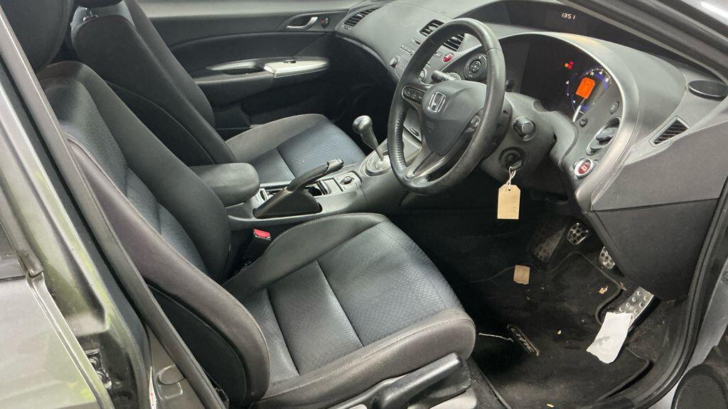 Used Honda Civic 2010 for sale - 76408553: Photo 7