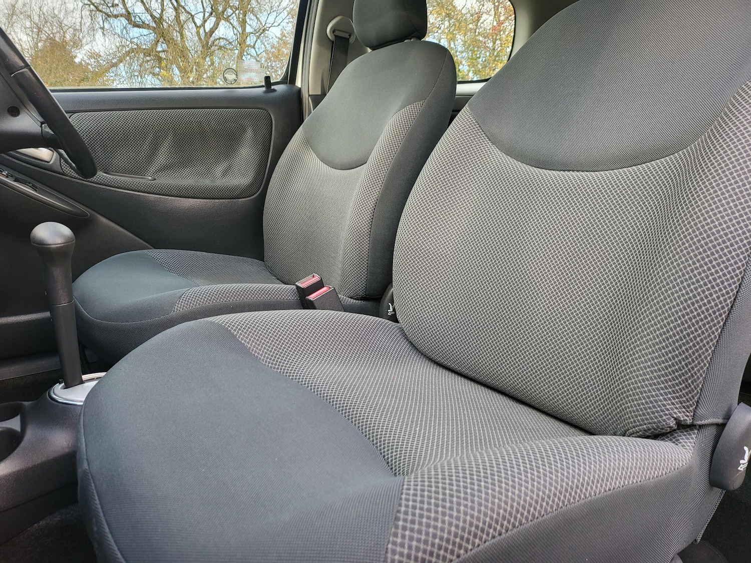 Used Toyota Yaris 2003 for sale - 77048350: Photo 16