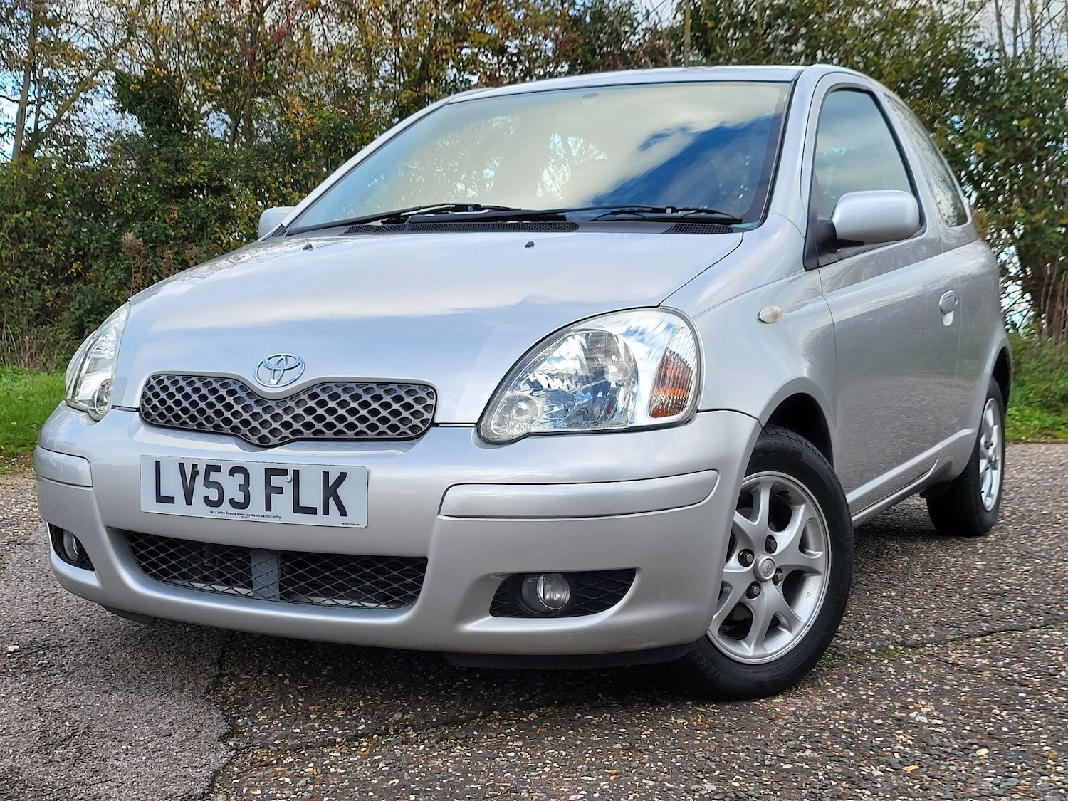 Used Toyota Yaris 2003 for sale - 77048350: Photo 2