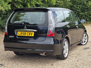 Used Mitsubishi Grandis 2008 for sale - 75339931: Photo