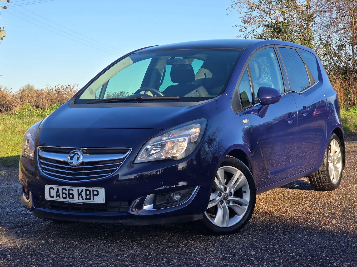 Used Vauxhall Meriva 2017 for sale - 76798644: Photo 2