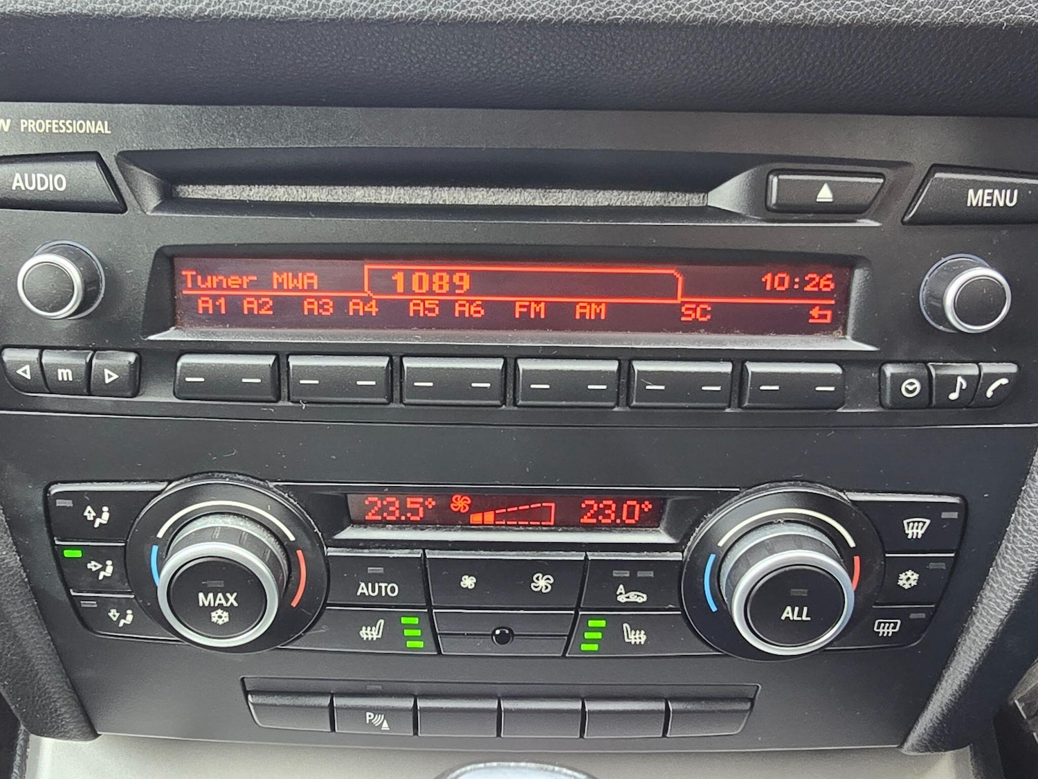 Used BMW 3 Series 2010 for sale - 77995232: Photo 14