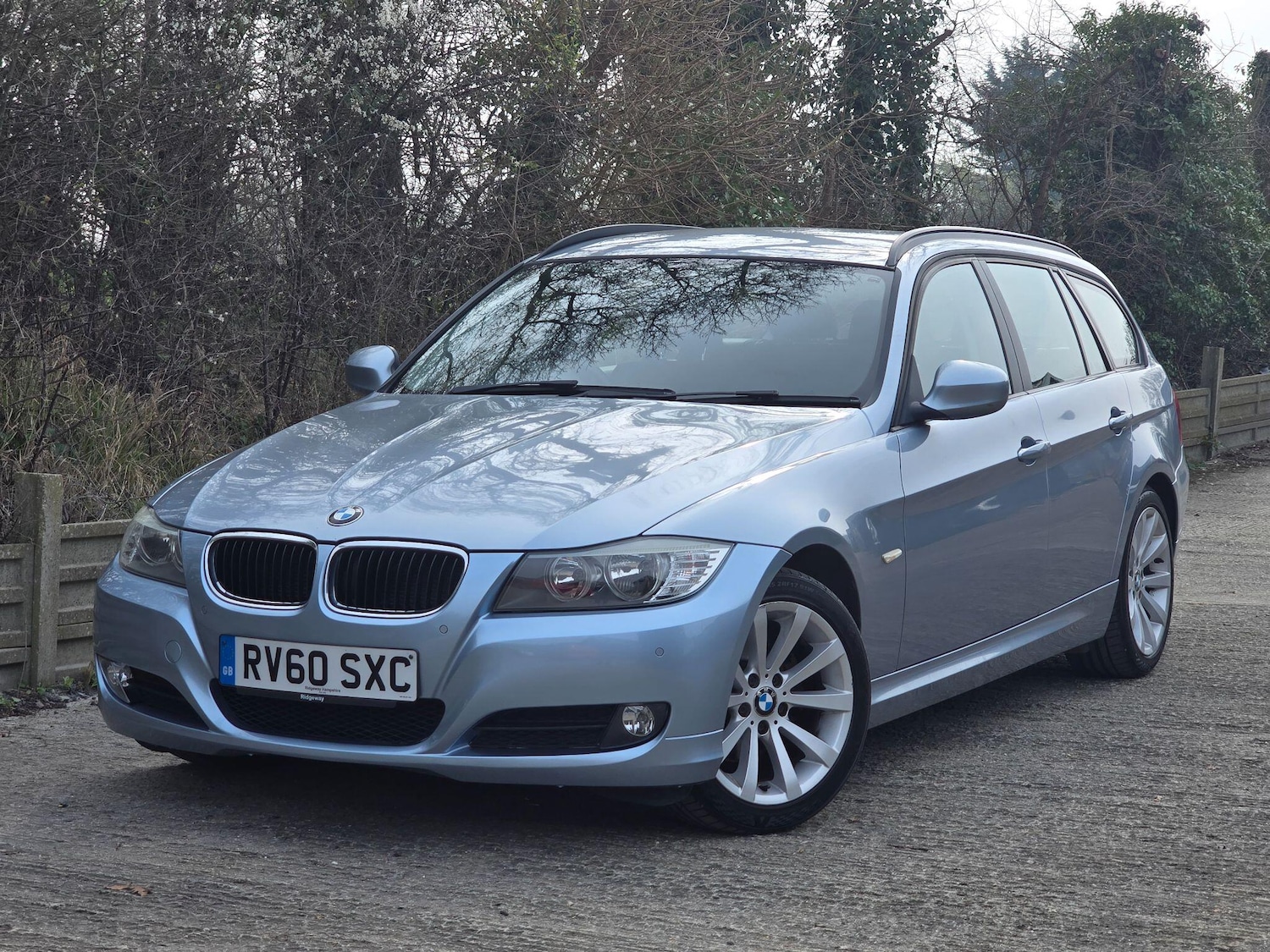 Used BMW 3 Series 2010 for sale - 77995232: Photo 2