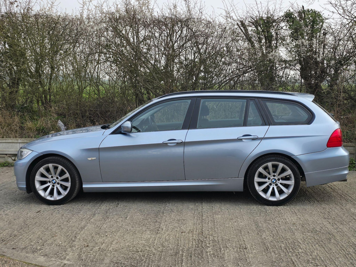 Used BMW 3 Series 2010 for sale - 77995232: Photo 5