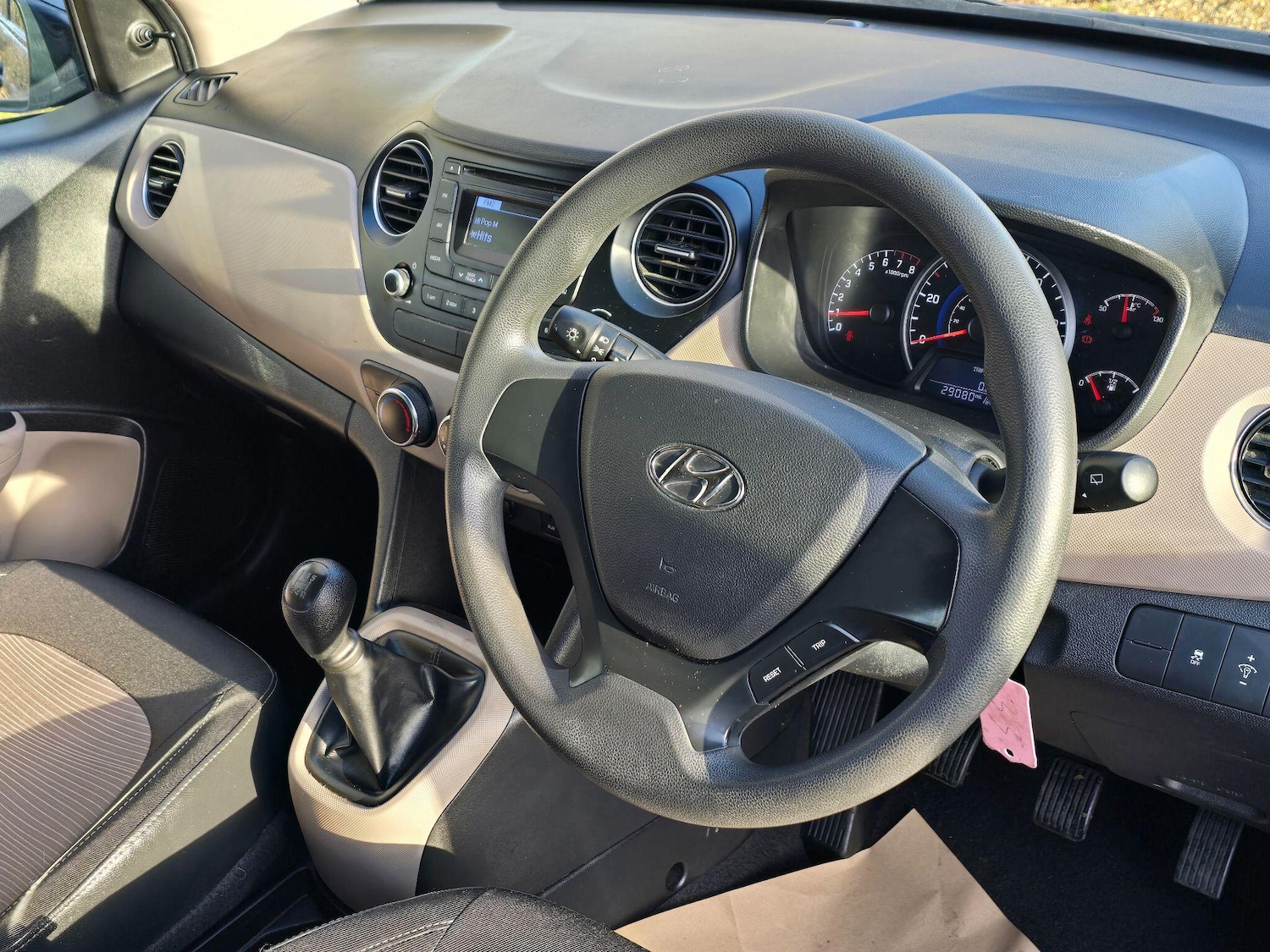 Used Hyundai i10 2015 for sale - 77355222: Photo 17