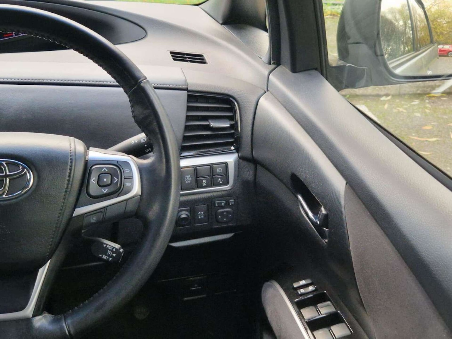 Used Toyota Estima 2024 for sale - 77249296: Photo 19