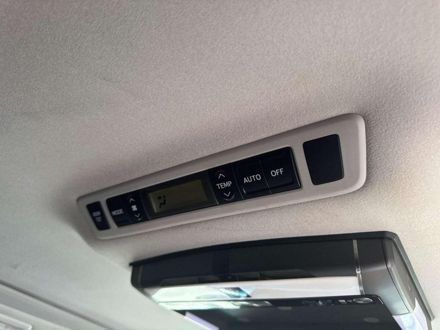 Used Toyota Vellfire 2024 for sale - 77259166: Photo 34