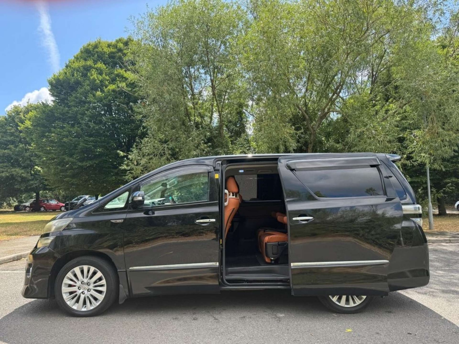 Used Toyota Vellfire 2024 for sale - 77259166: Photo 6