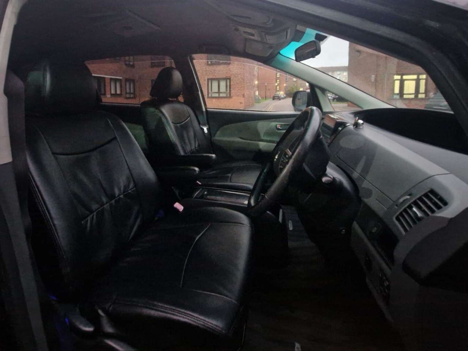 Used Toyota Estima 2022 for sale - 77249292: Photo 2